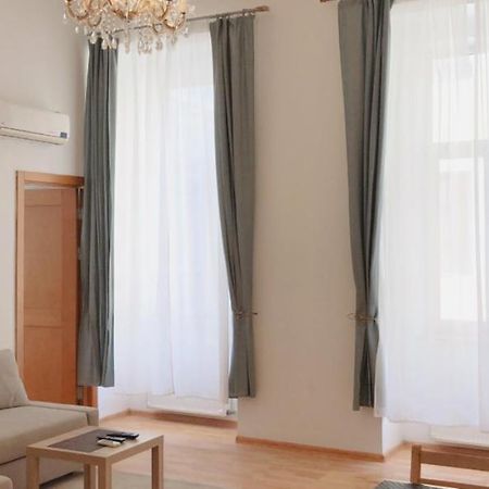 W&B Elegant Apartment Near the Zsinagógák Budapest Exterior foto
